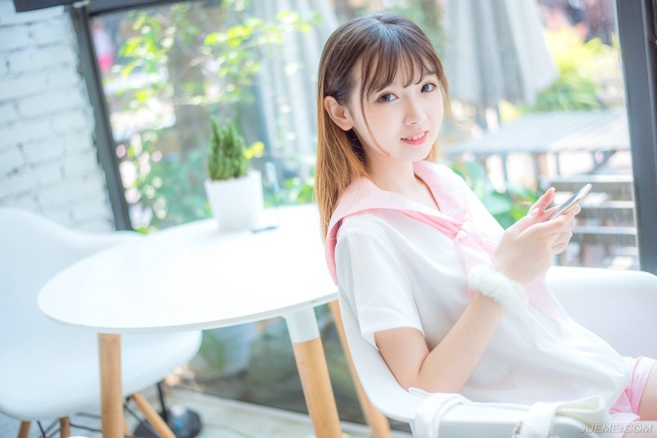 友情进一步可以成为爱情，爱情退一步却不再是朋友[lizhigushicom]。
